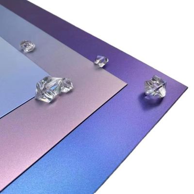 Un bon prix. Feuilles arc-en-ciel en acier inoxydable de taille personnalisée pour les accents de maison et les décors de scène en ligne