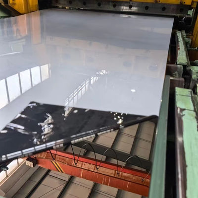 Un bon prix. Tôle d'acier inoxydable à finition miroir épaissie, matériau réfléchissant pour armoires en ligne